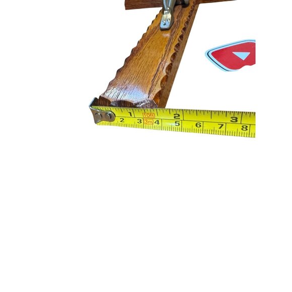 Crucifix With Brass Jesus Christ Figure & INRI Plaque Wooden Wall HANGING - Picture 7 of 10